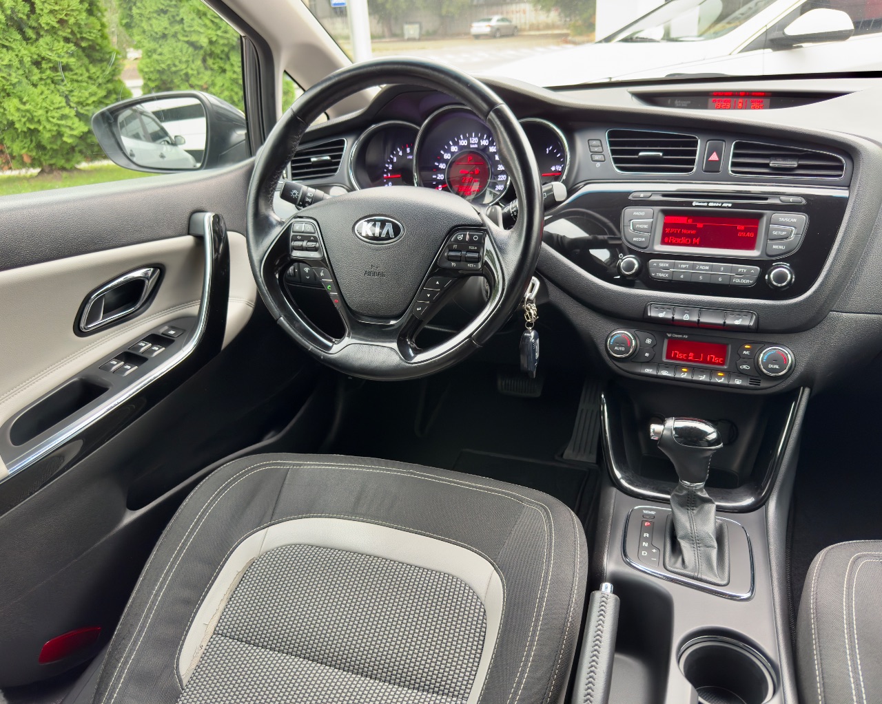 Kia Ceed - фото 10