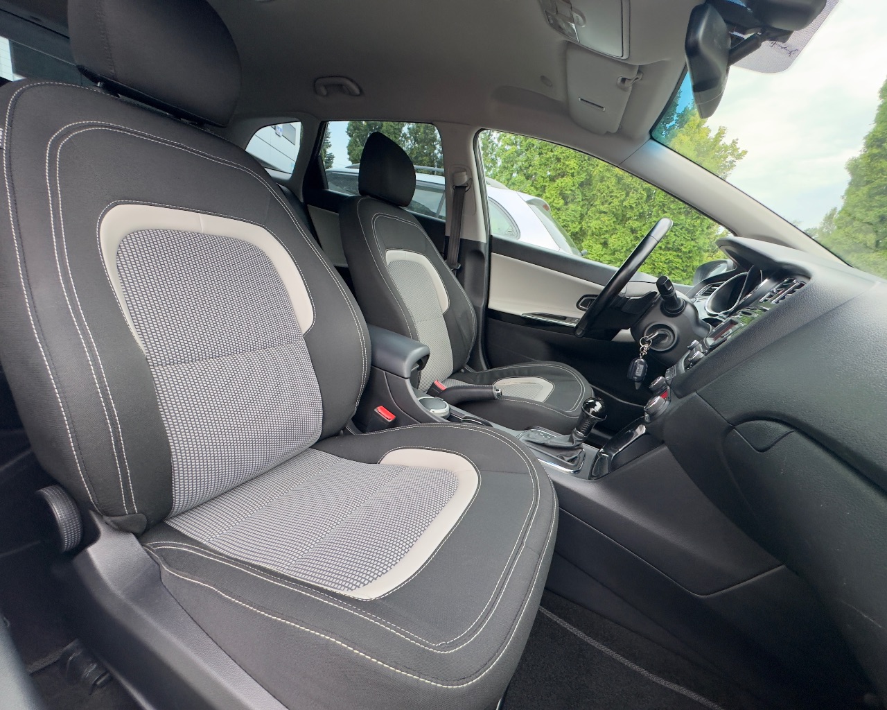 Kia Ceed - фото 17