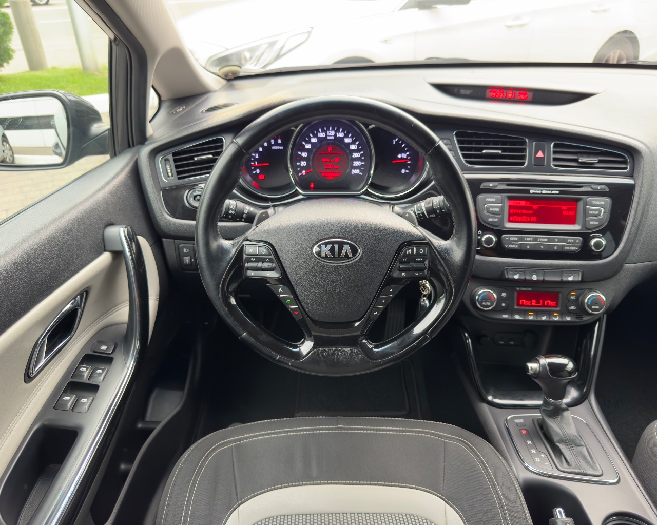 Kia Ceed - фото 11