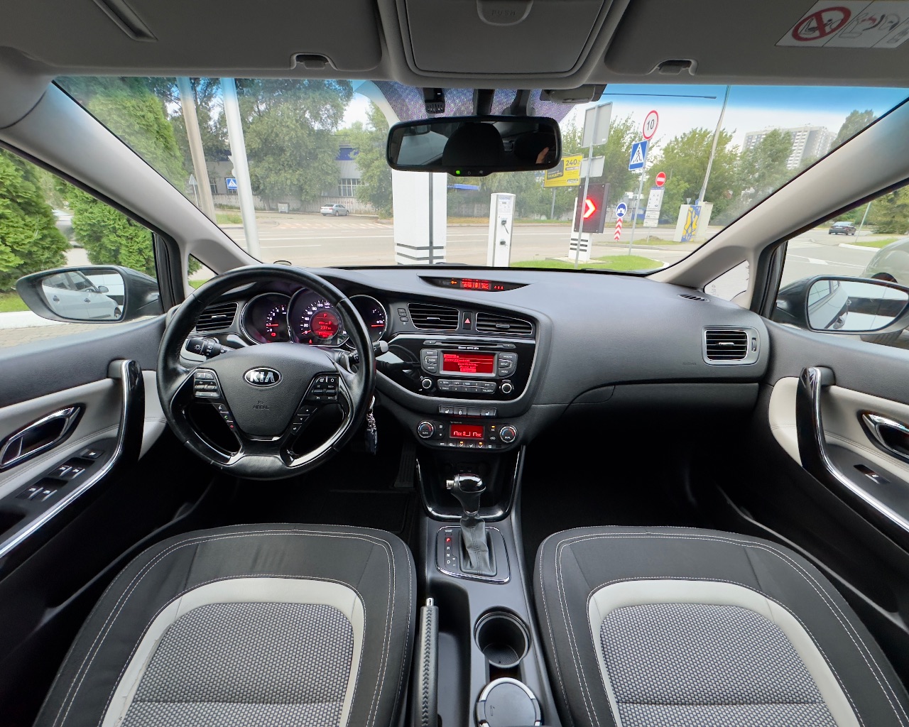 Kia Ceed - фото 9