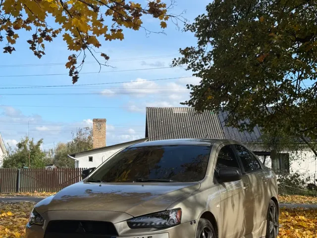 Mitsubishi Lancer - фото 1