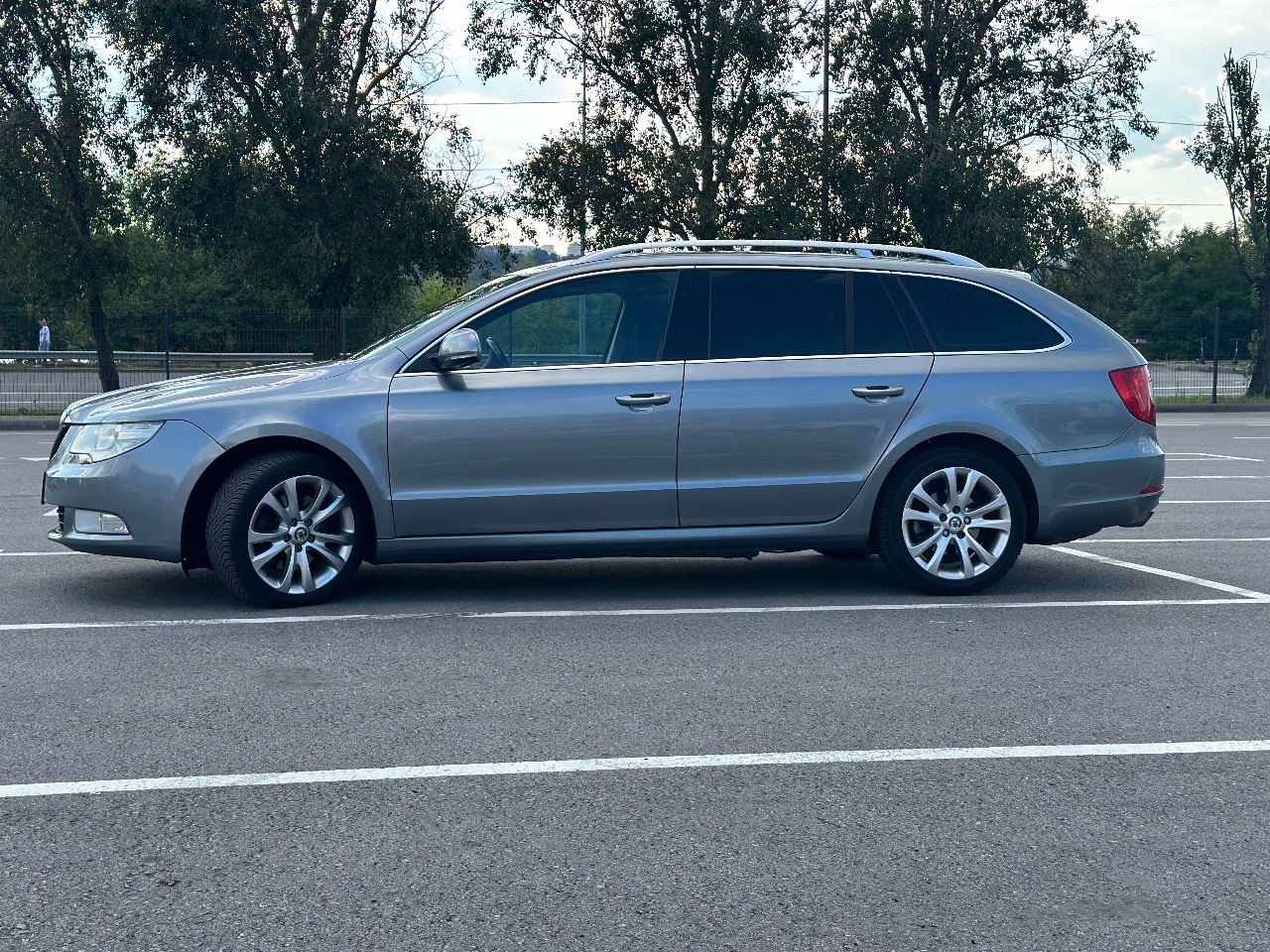 Skoda Superb - фото 5