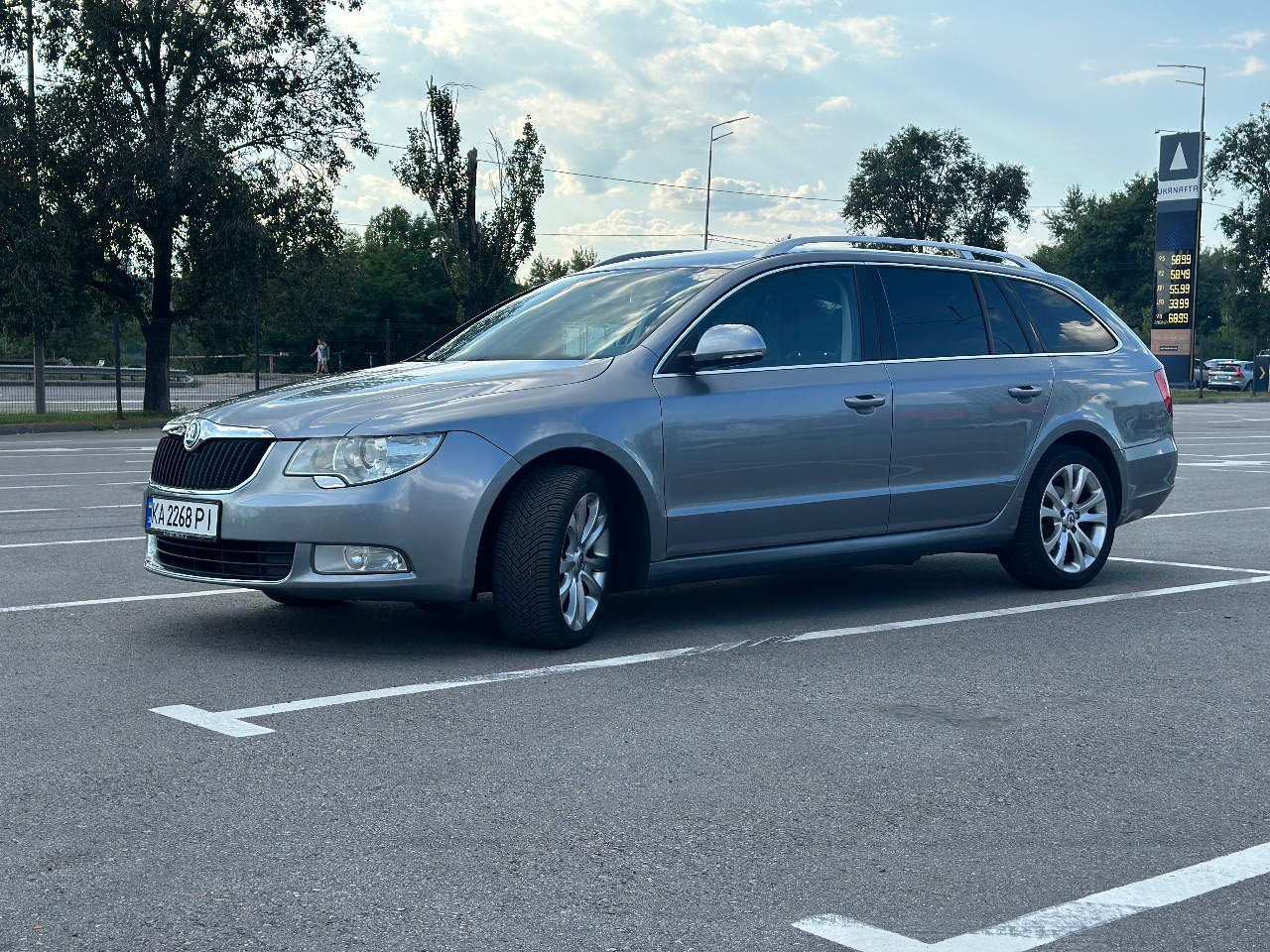 Skoda Superb - фото 4