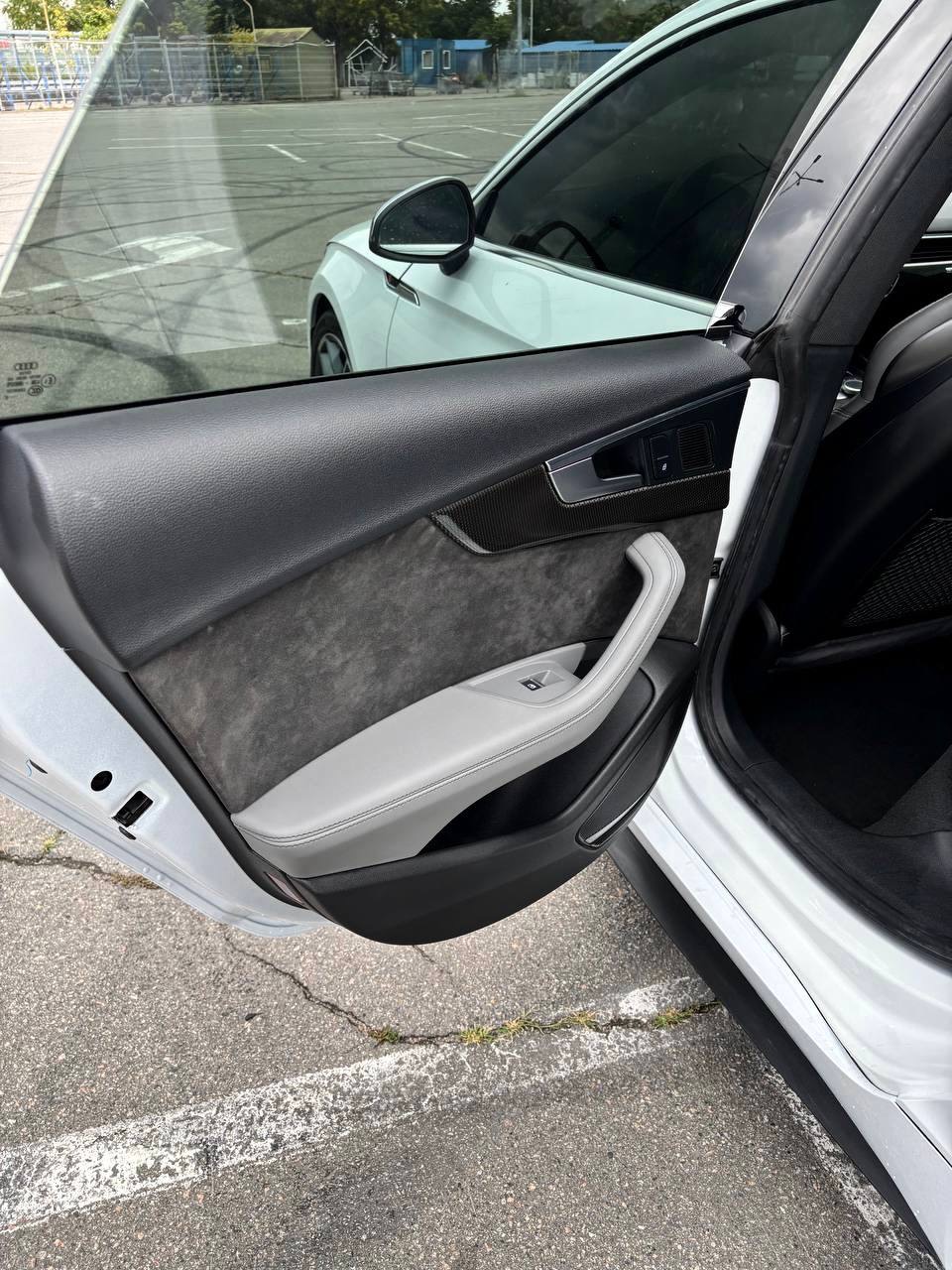 Audi S5 - фото 16