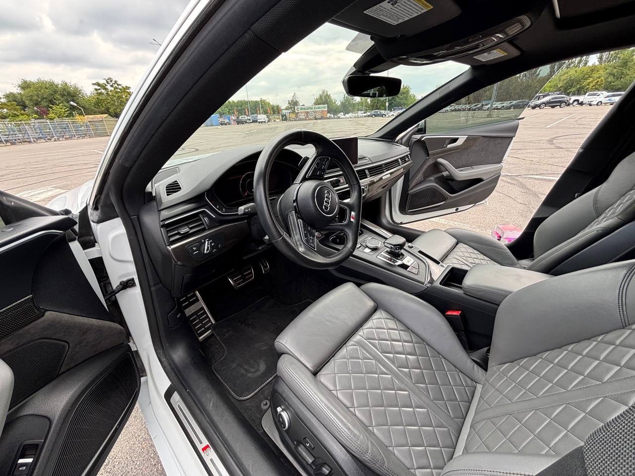 Audi S5 - фото 8