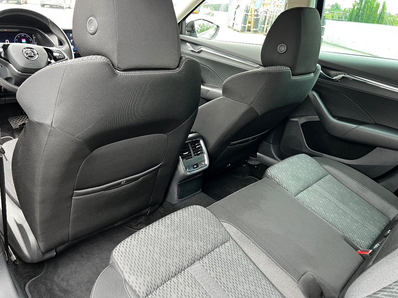 Skoda Octavia - фото 14