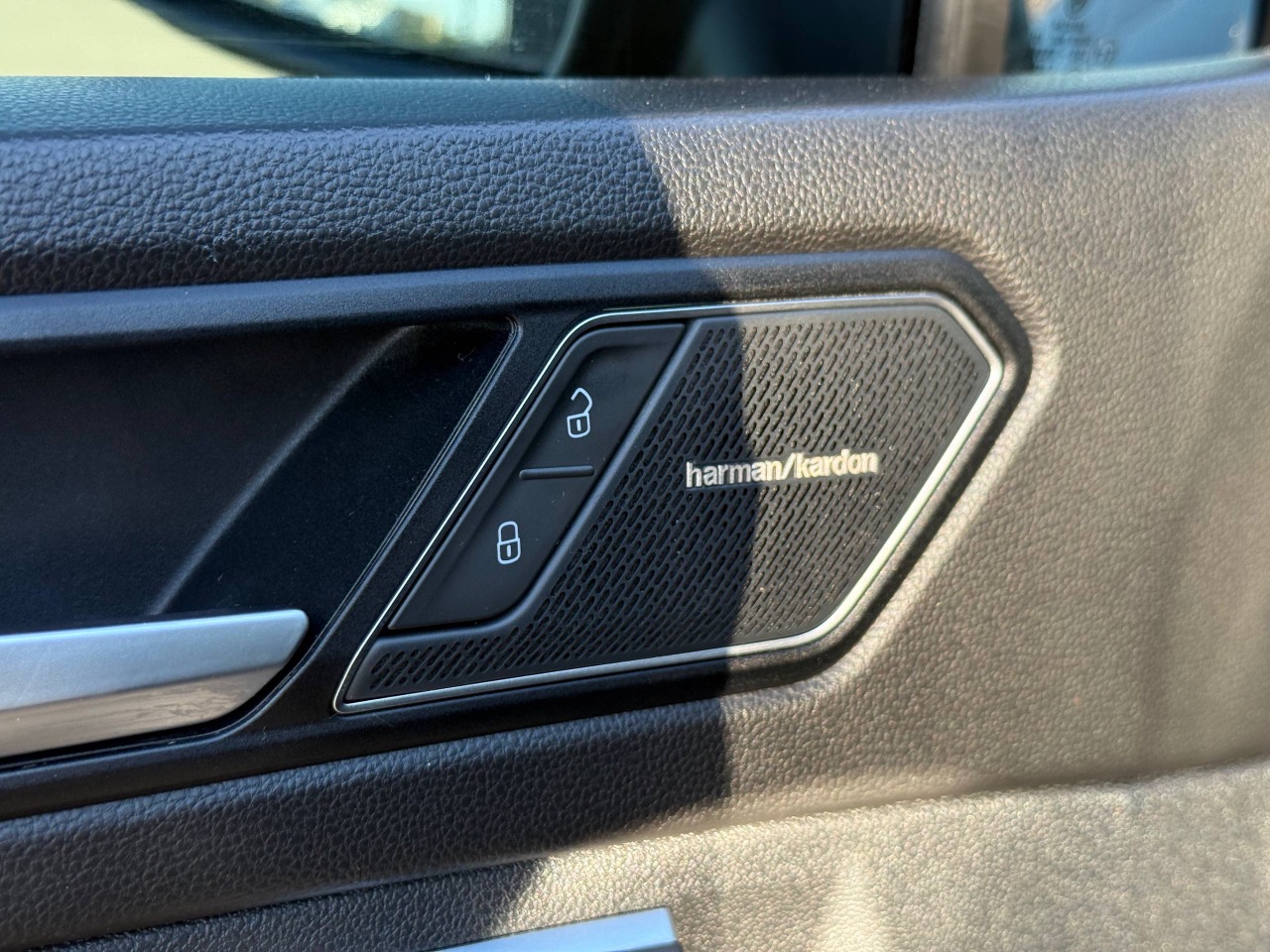 Volkswagen Tiguan R - фото 28