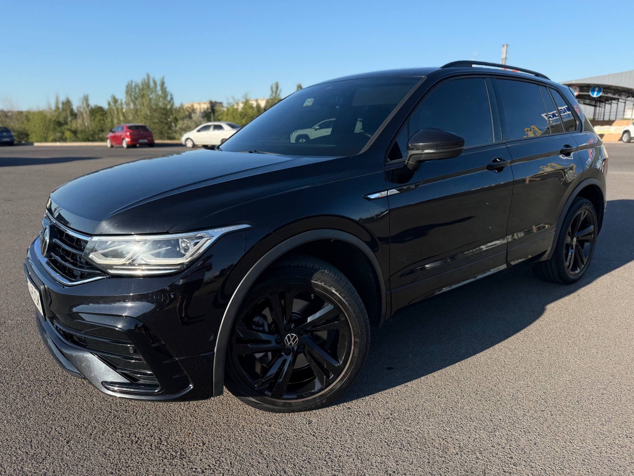 Volkswagen Tiguan R - фото 8