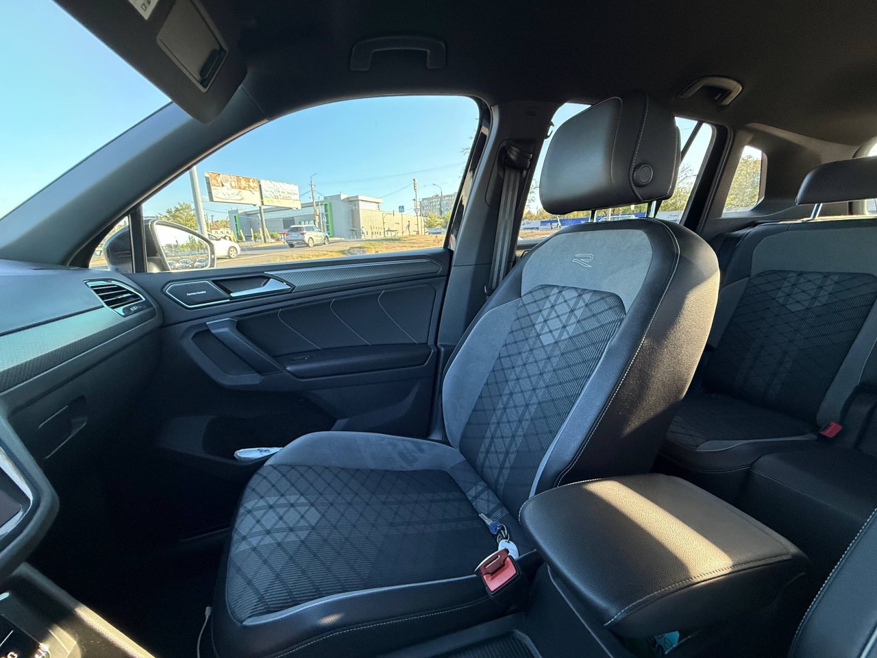 Volkswagen Tiguan R - фото 53