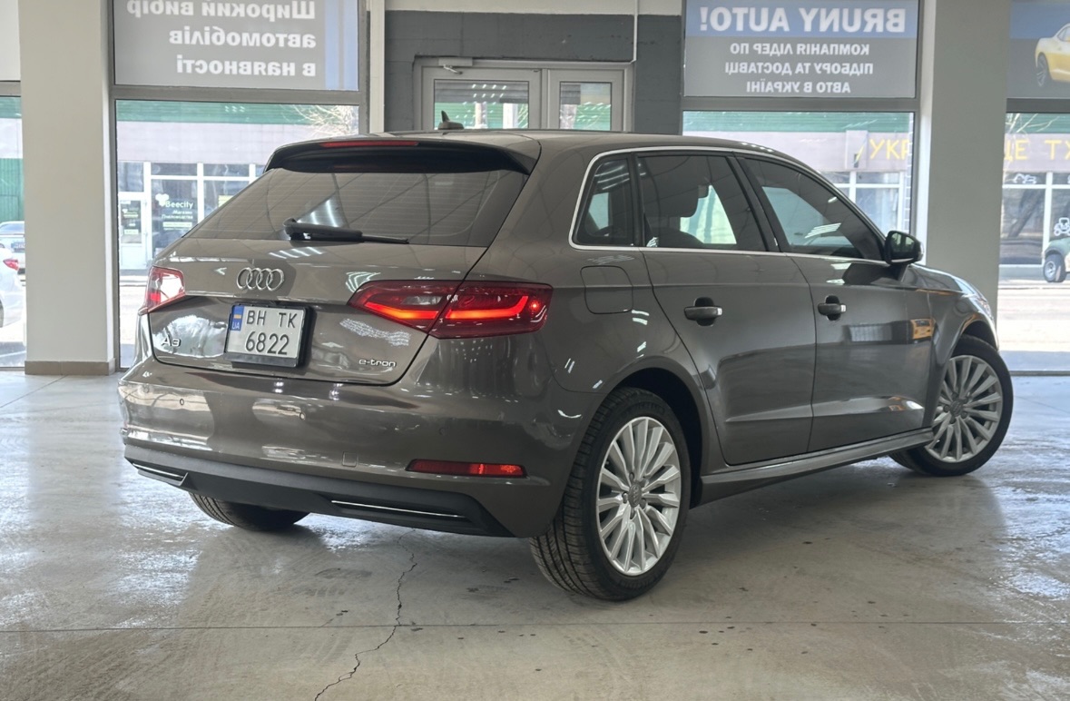 Audi A3 - фото 11