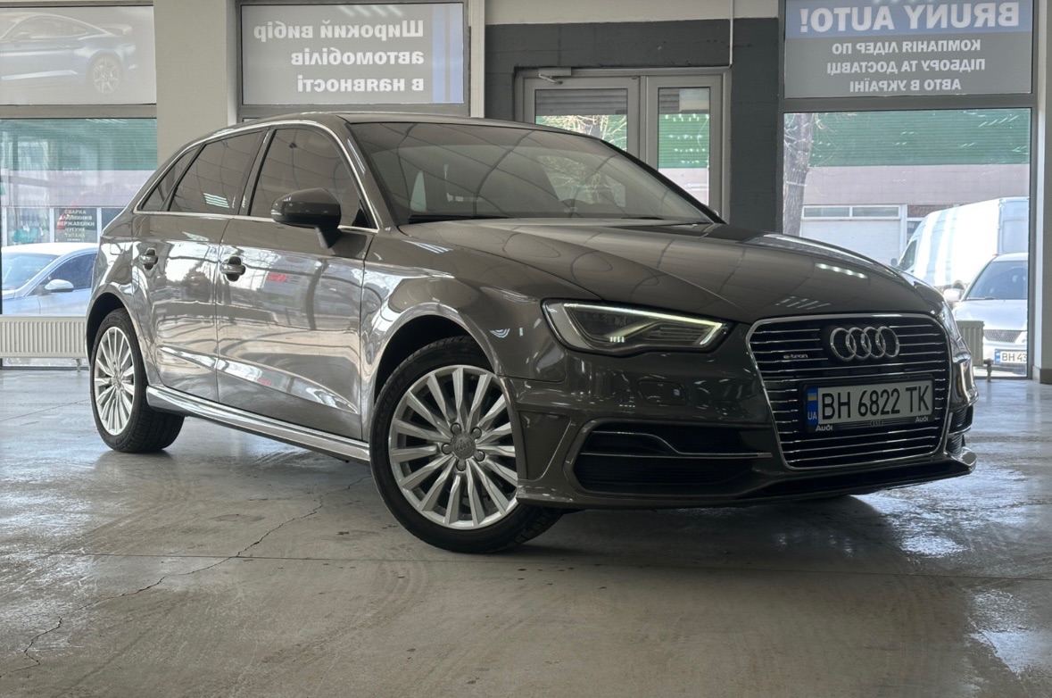 Audi A3 - фото 5