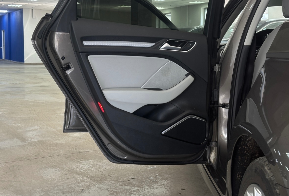 Audi A3 - фото 25