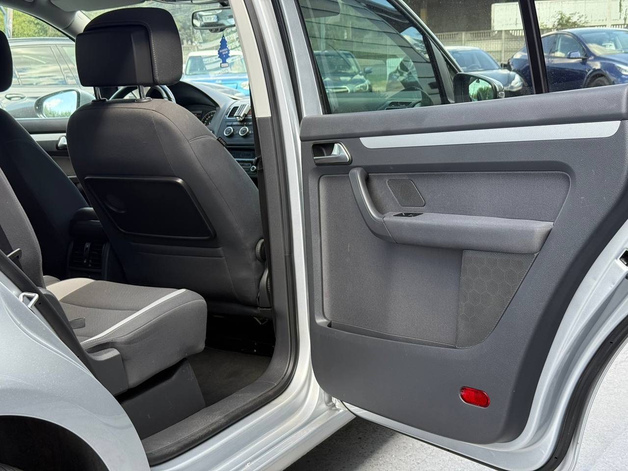 Volkswagen Touran - фото 37
