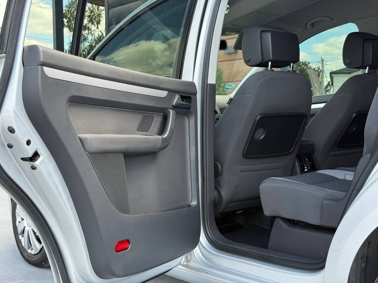 Volkswagen Touran - фото 27