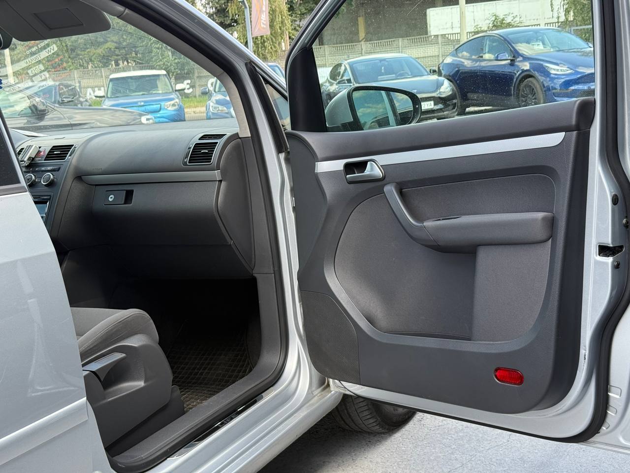 Volkswagen Touran - фото 41