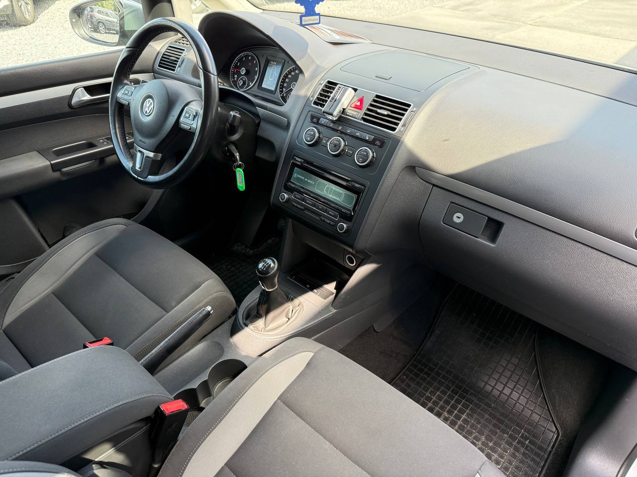 Volkswagen Touran - фото 45