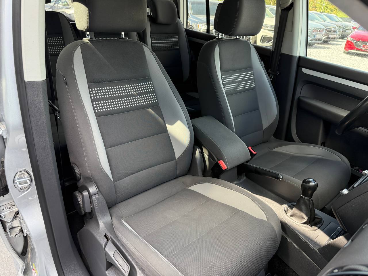 Volkswagen Touran - фото 46