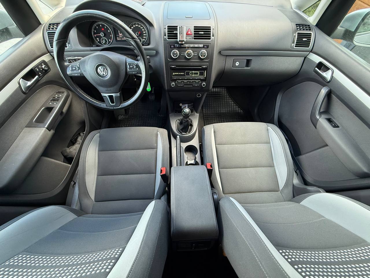 Volkswagen Touran - фото 33