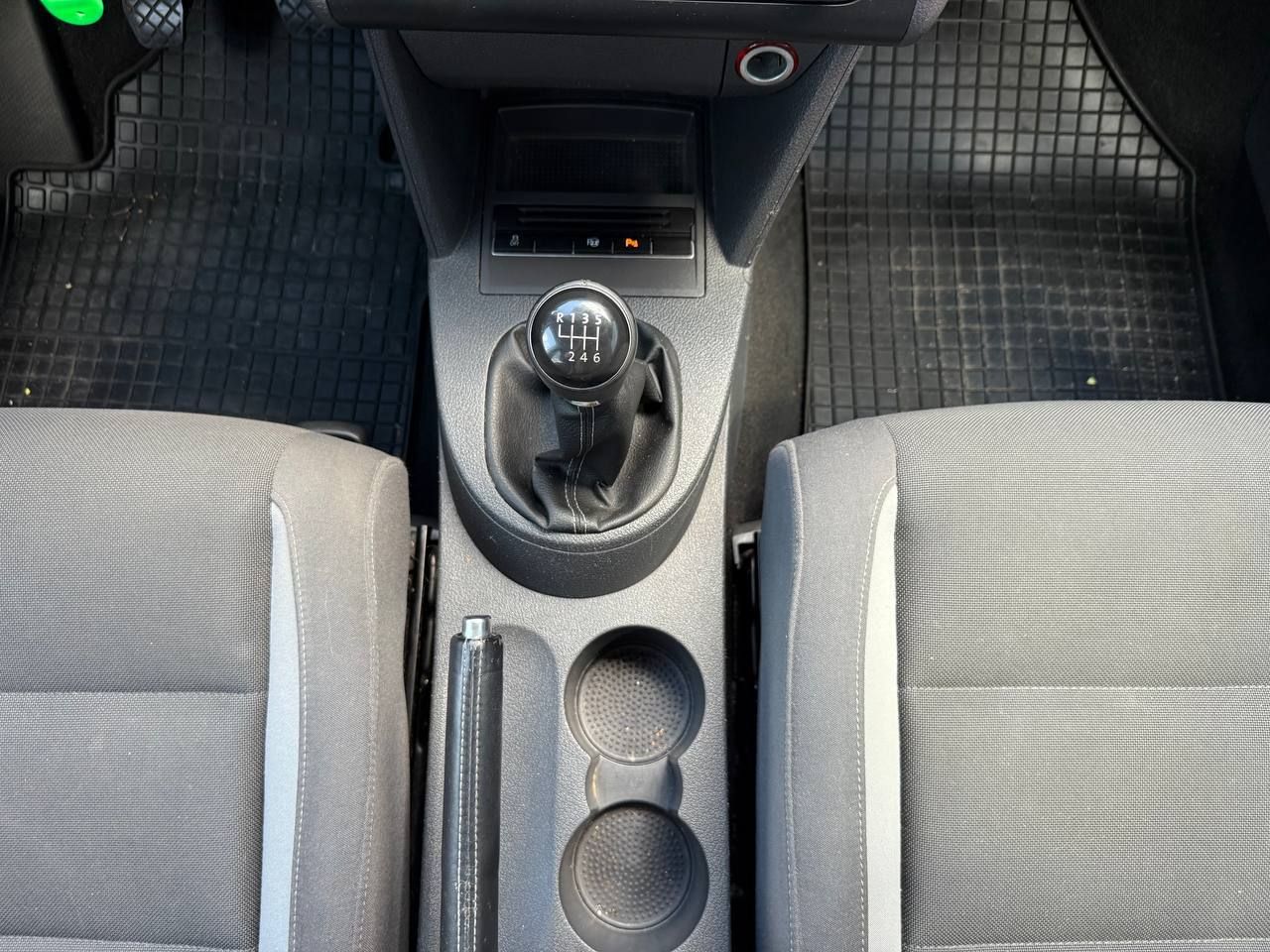 Volkswagen Touran - фото 35