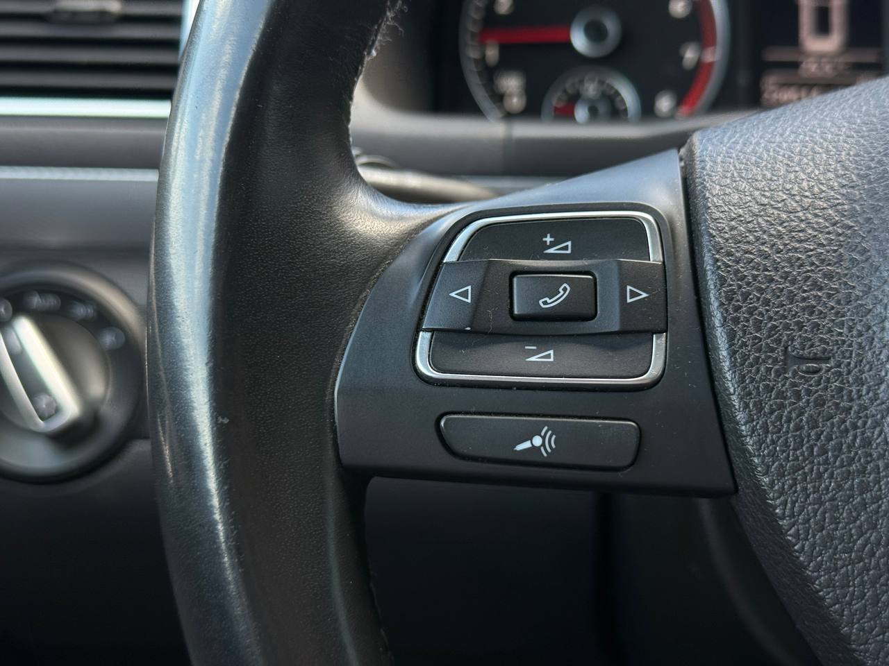 Volkswagen Touran - фото 20