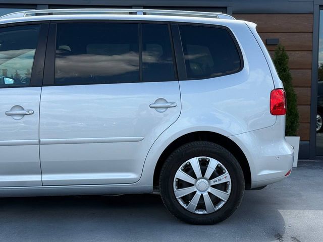 Volkswagen Touran - фото 5