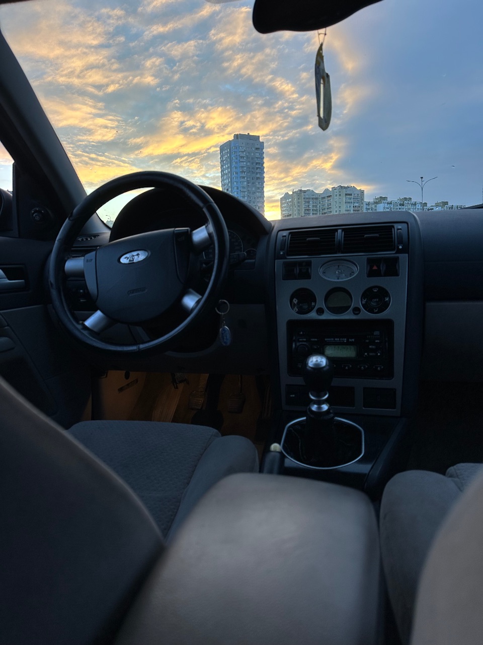 Ford Mondeo - фото 13