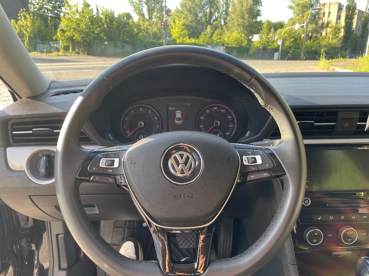 Volkswagen Passat (North America and China) - фото 14