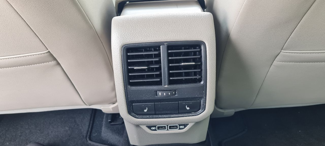 Volkswagen Passat (North America and China) - фото 9