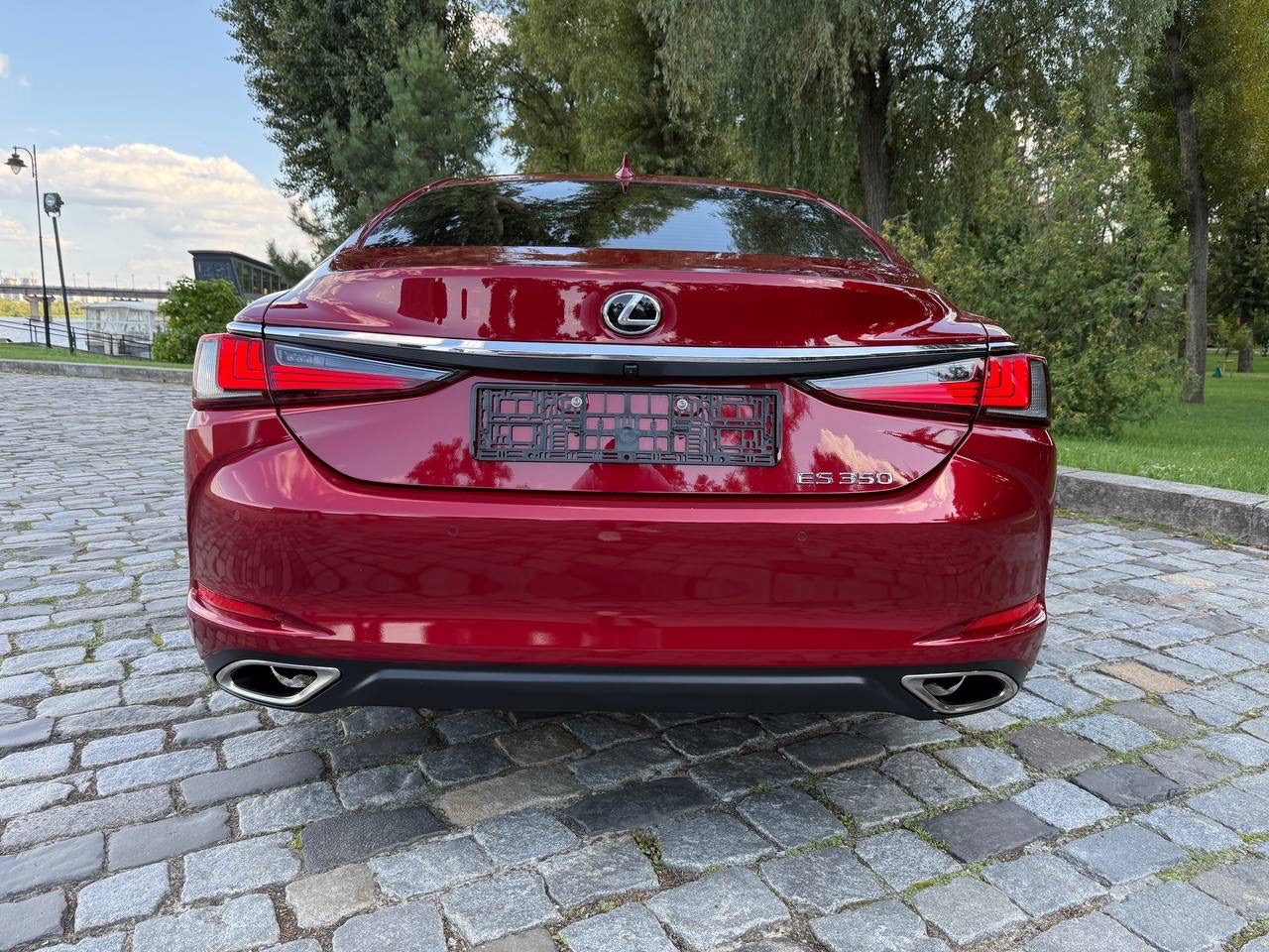 Lexus ES - фото 7