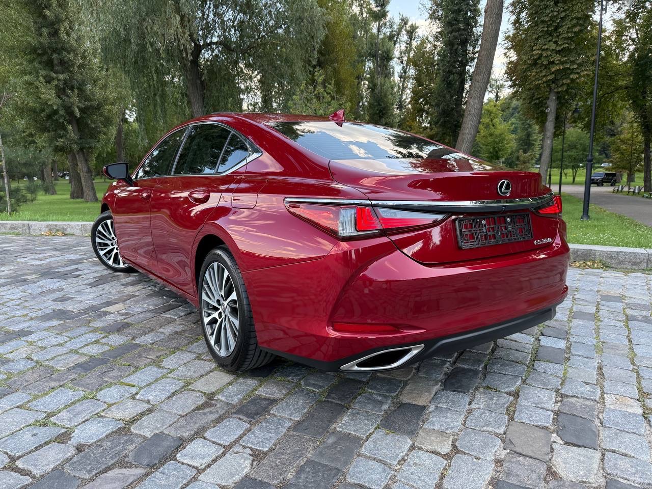 Lexus ES - фото 6