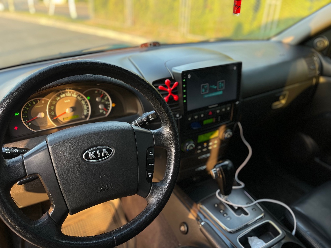 Kia Sorento - фото 10