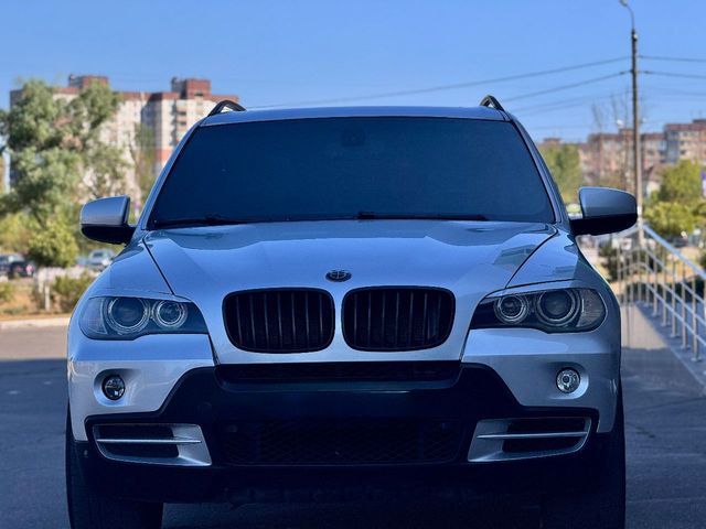 BMW X5 - фото 1