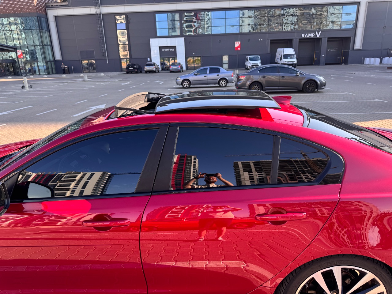 Jaguar XE - фото 26