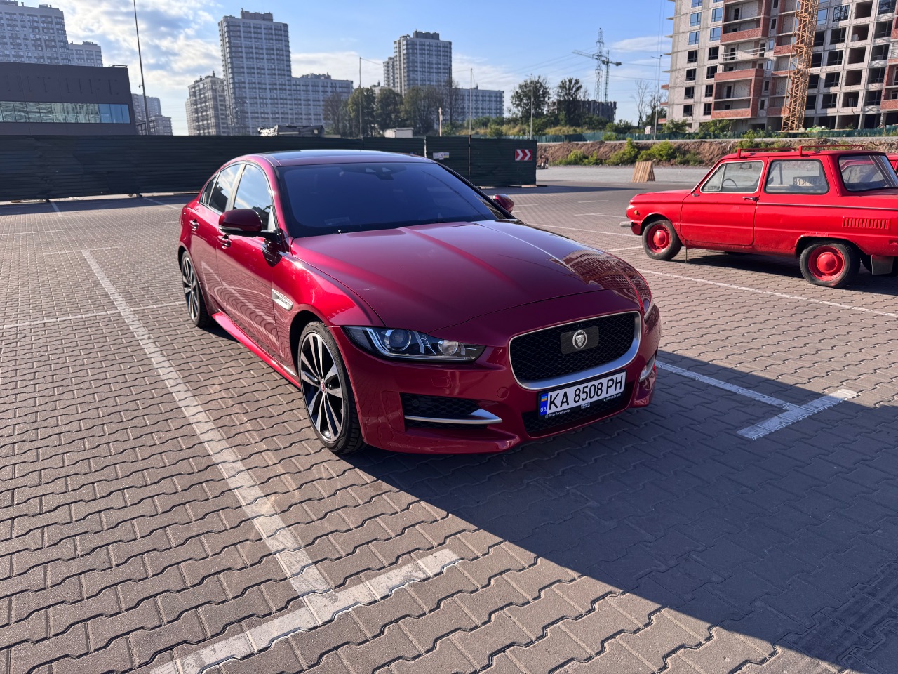 Jaguar XE - фото 5