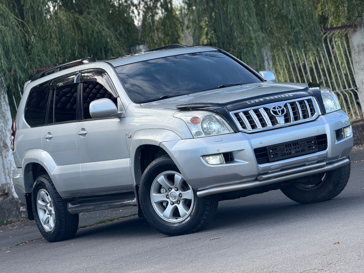 Toyota Land Cruiser Prado - фото 2