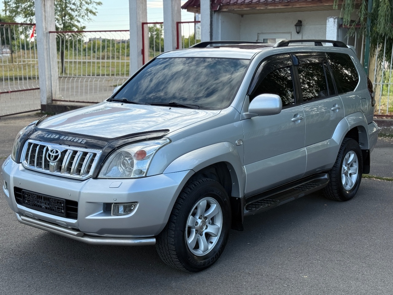 Toyota Land Cruiser Prado - фото 4