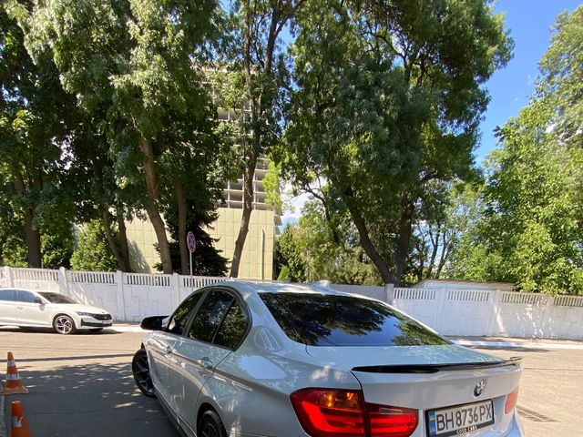 BMW 3 серії - фото 2