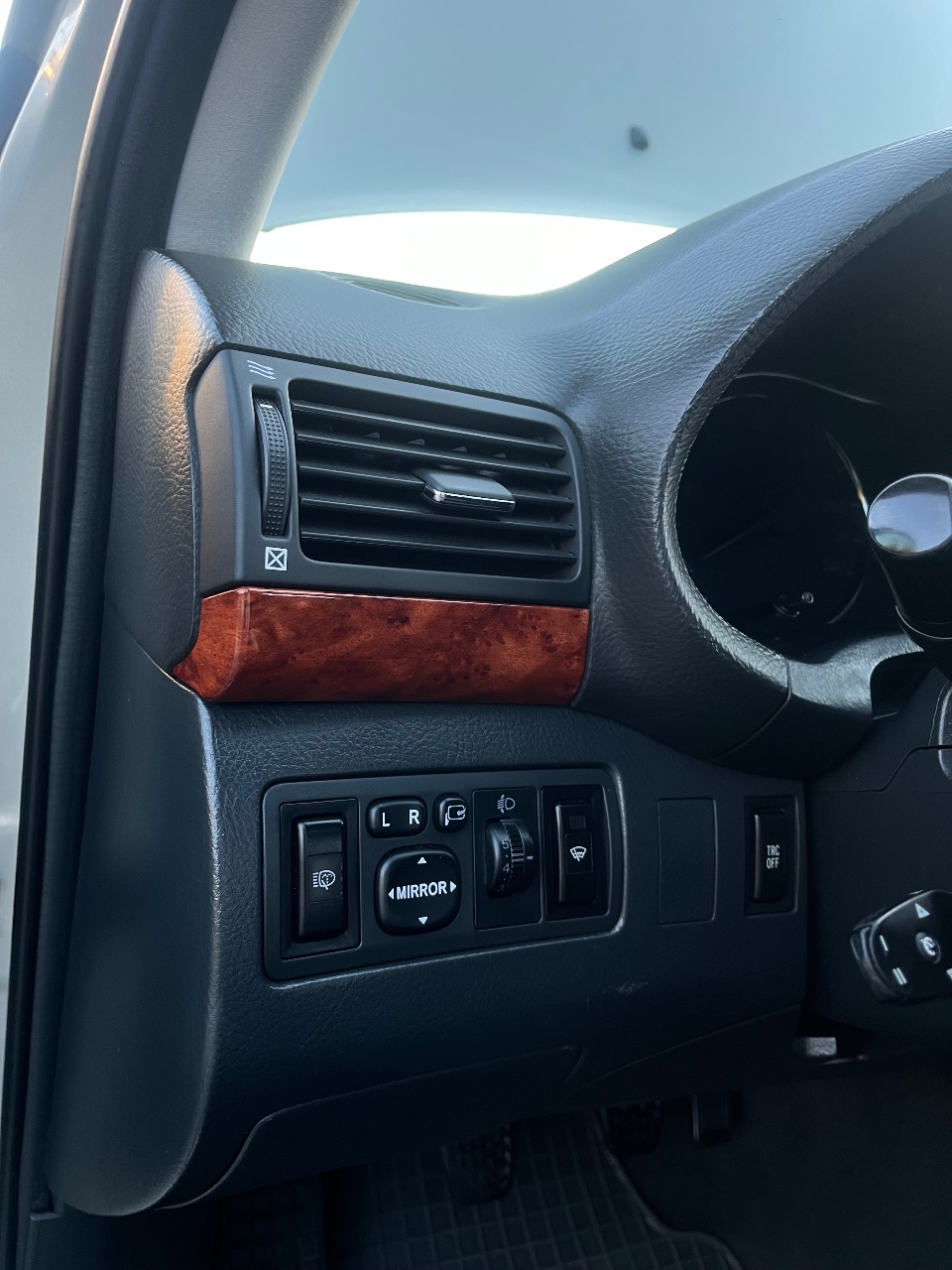 Toyota Avensis - фото 10