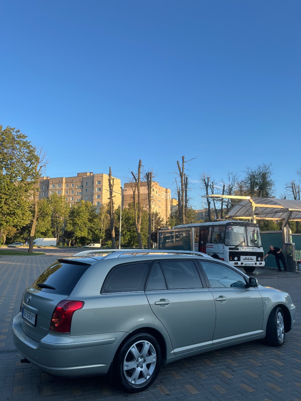 Toyota Avensis - фото 3