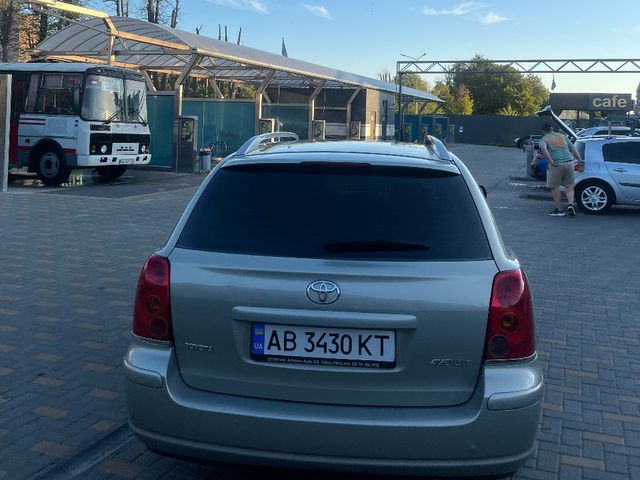 Toyota Avensis - зображення 4