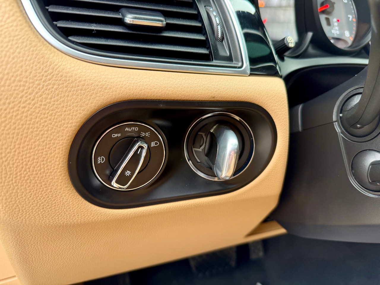 Porsche Macan - фото 32