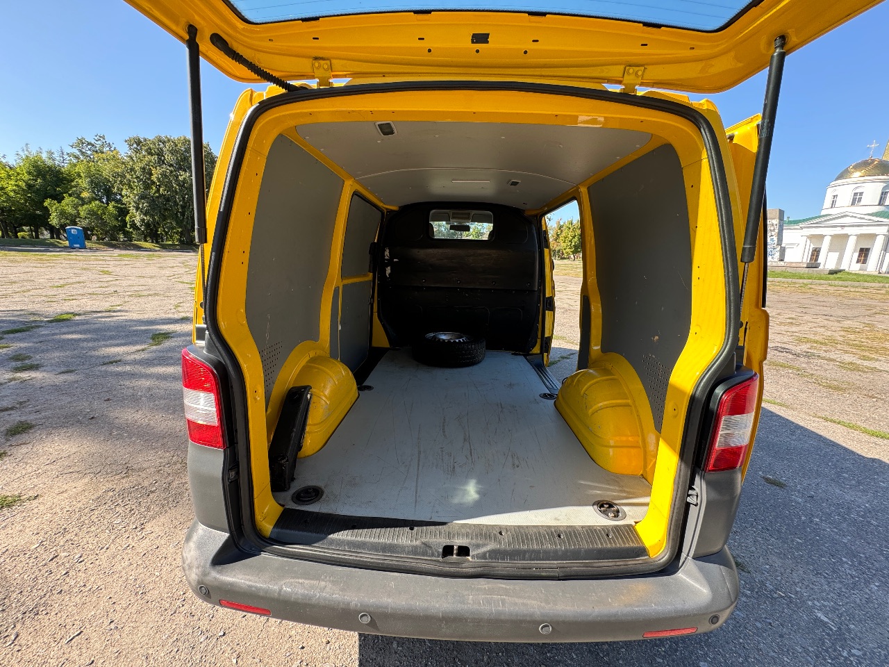 Volkswagen Transporter - фото 13