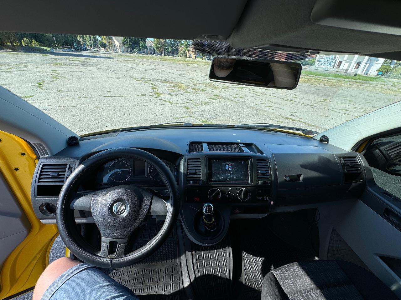 Volkswagen Transporter - фото 9