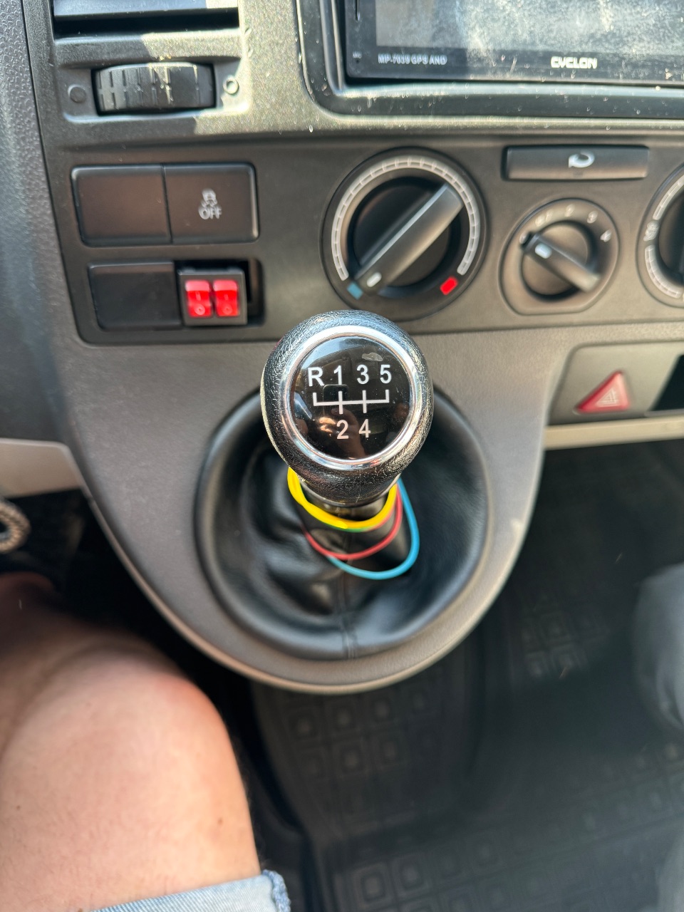 Volkswagen Transporter - фото 19