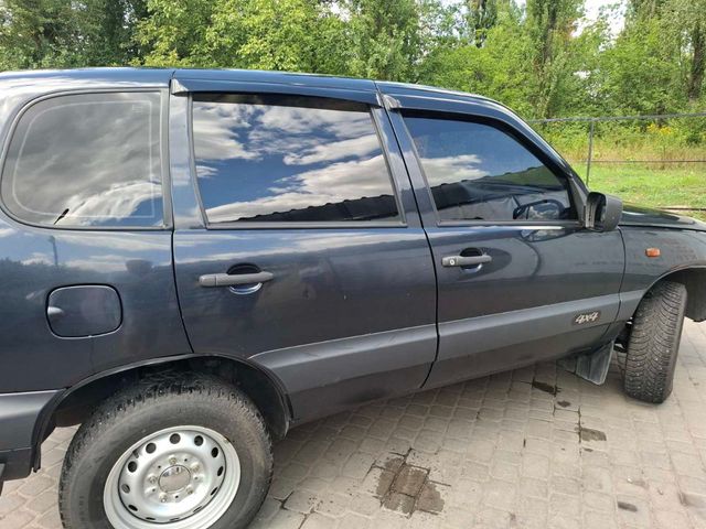 Chevrolet Niva - фото 2