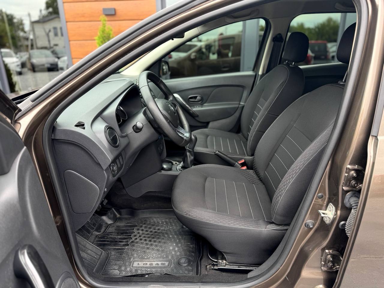 Renault Sandero - фото 21