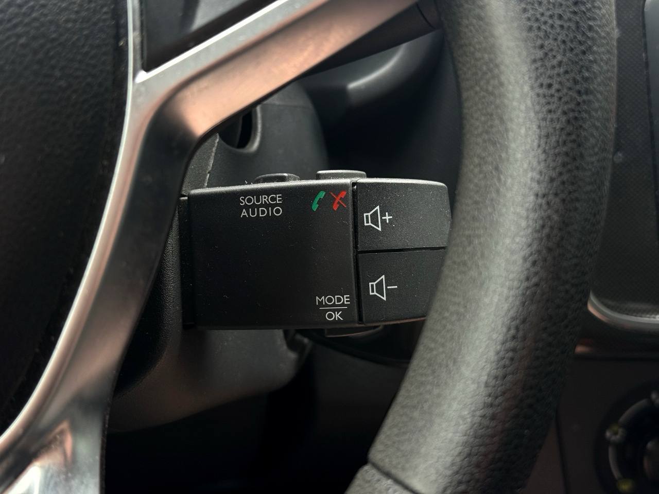 Renault Sandero - фото 29