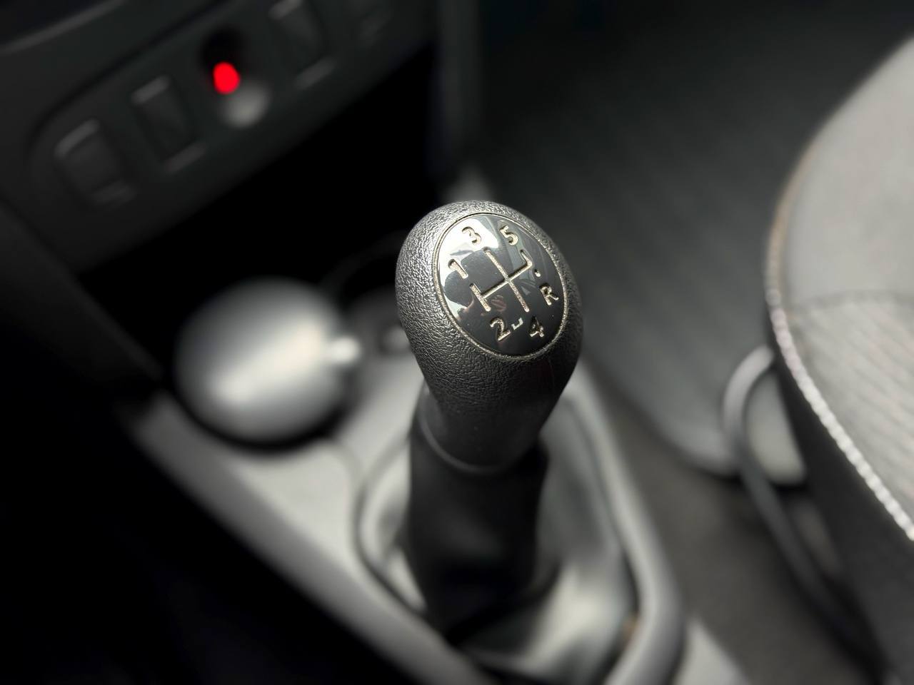 Renault Sandero - фото 27