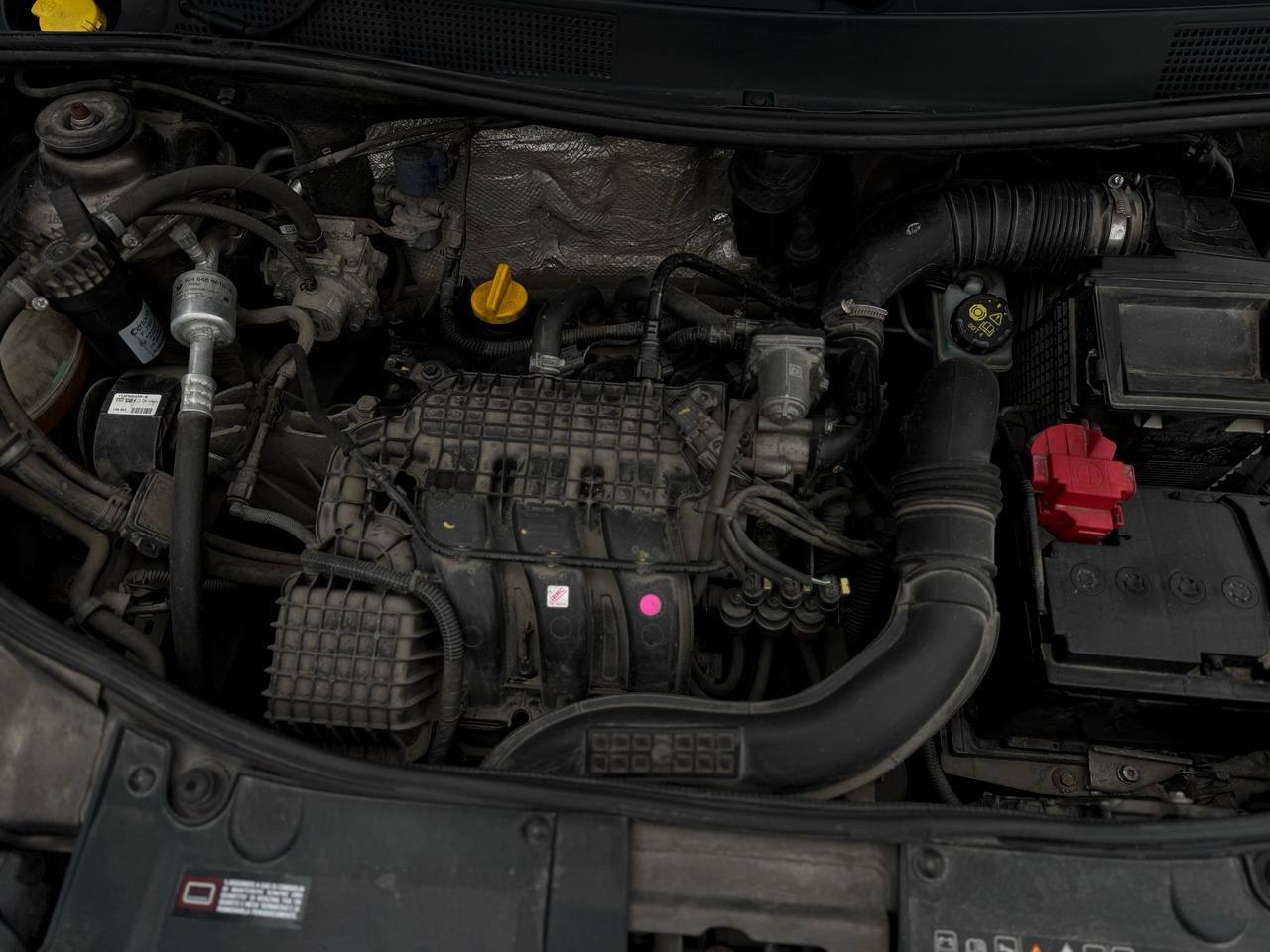 Renault Sandero - фото 38