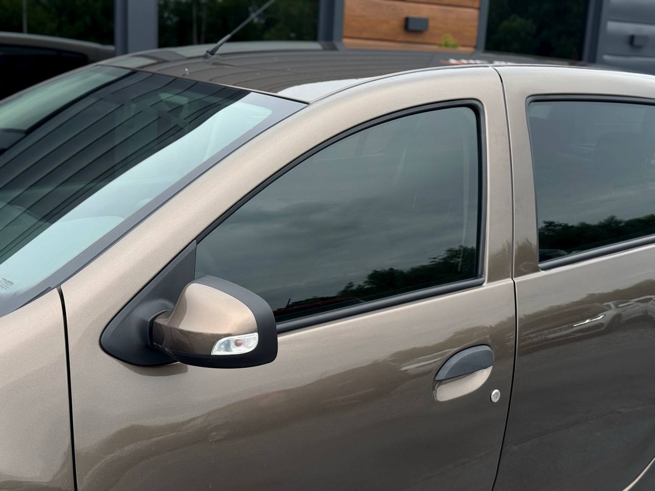 Renault Sandero - фото 8